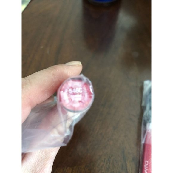 Wet n wild Megaslicks Lip Gloss #546C Crushed Grapes ( Berry ) Cosmetics beauty - Picture 5 of 5